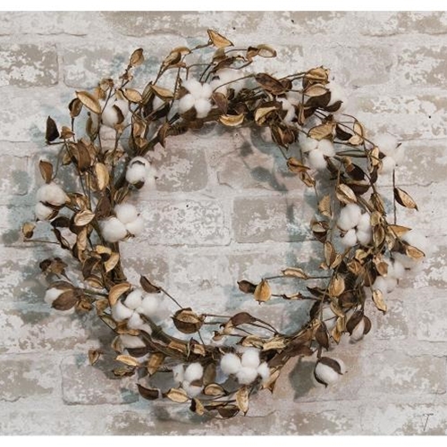 Cotton Wreath with Shells 20"